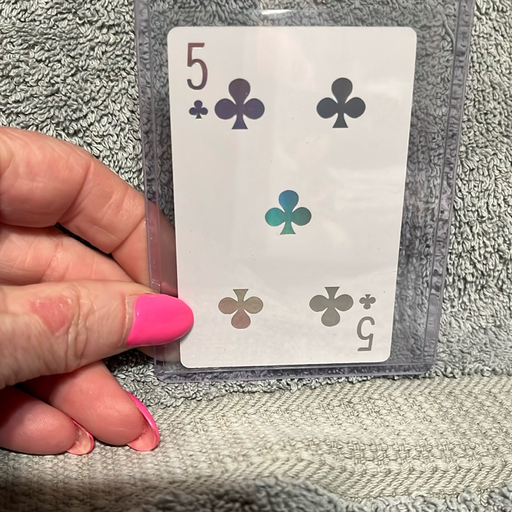 Dior Joy 5♣️looking to play comes in hard case holographic coloring white card
